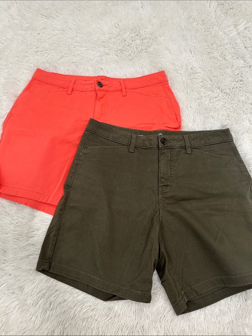 🐝 Bundle of 2 St John’s Bay 7” Chino Short